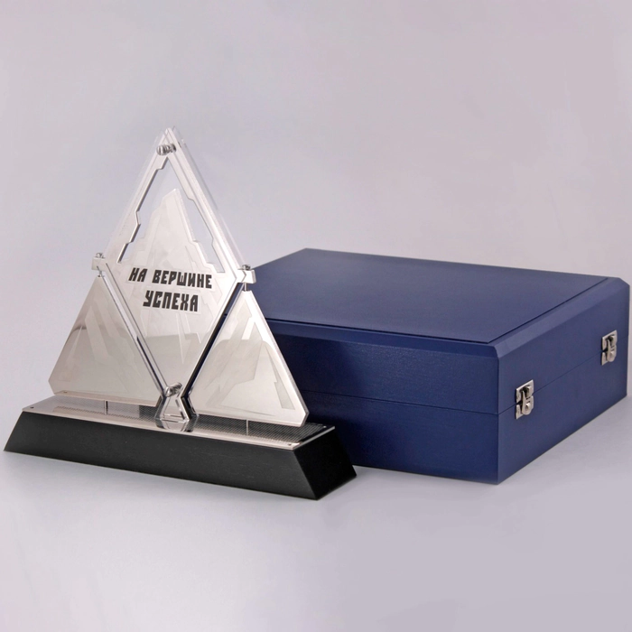 Corporate gift "At the top of success"
